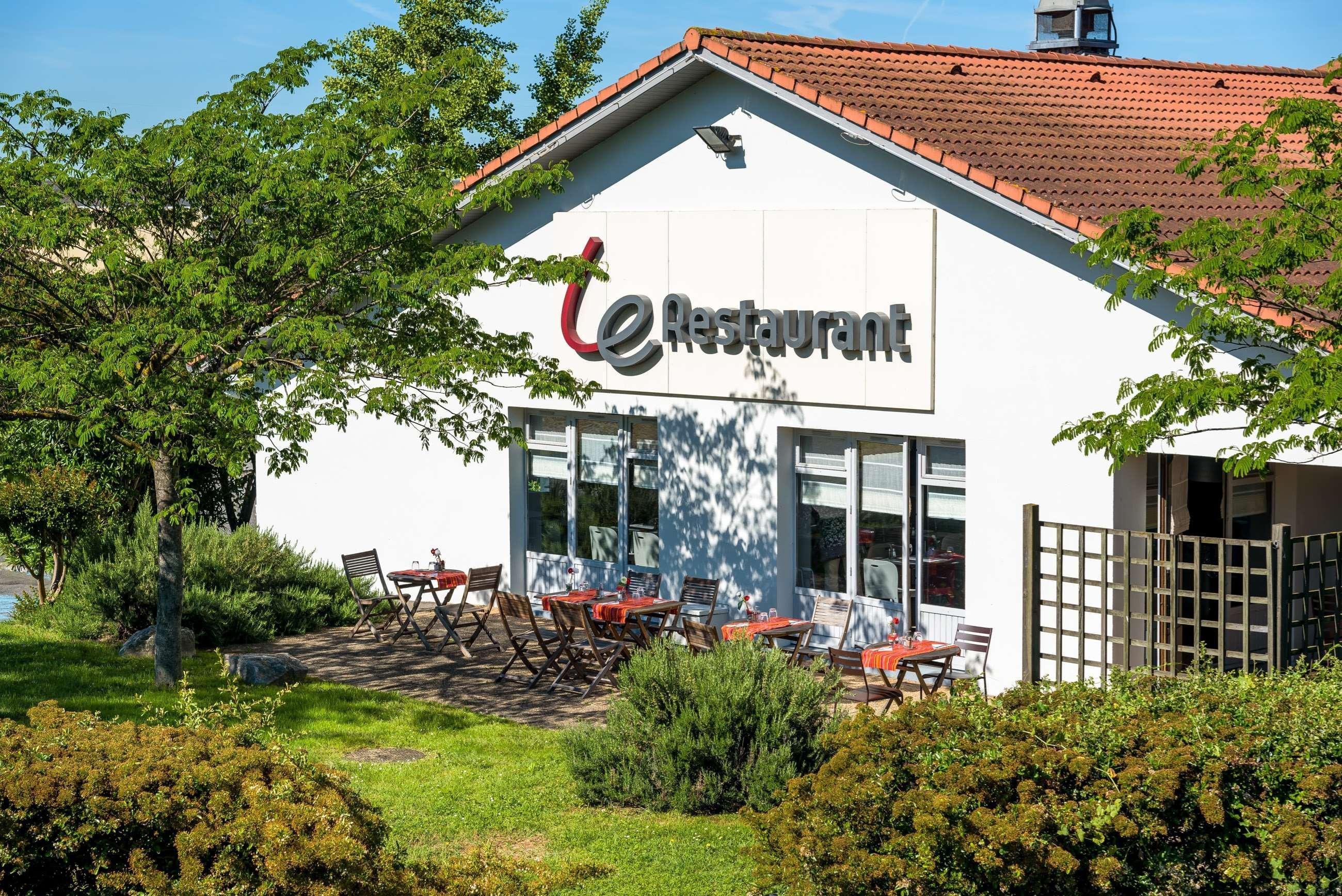 Hotel Campanile Sesquieres 3*